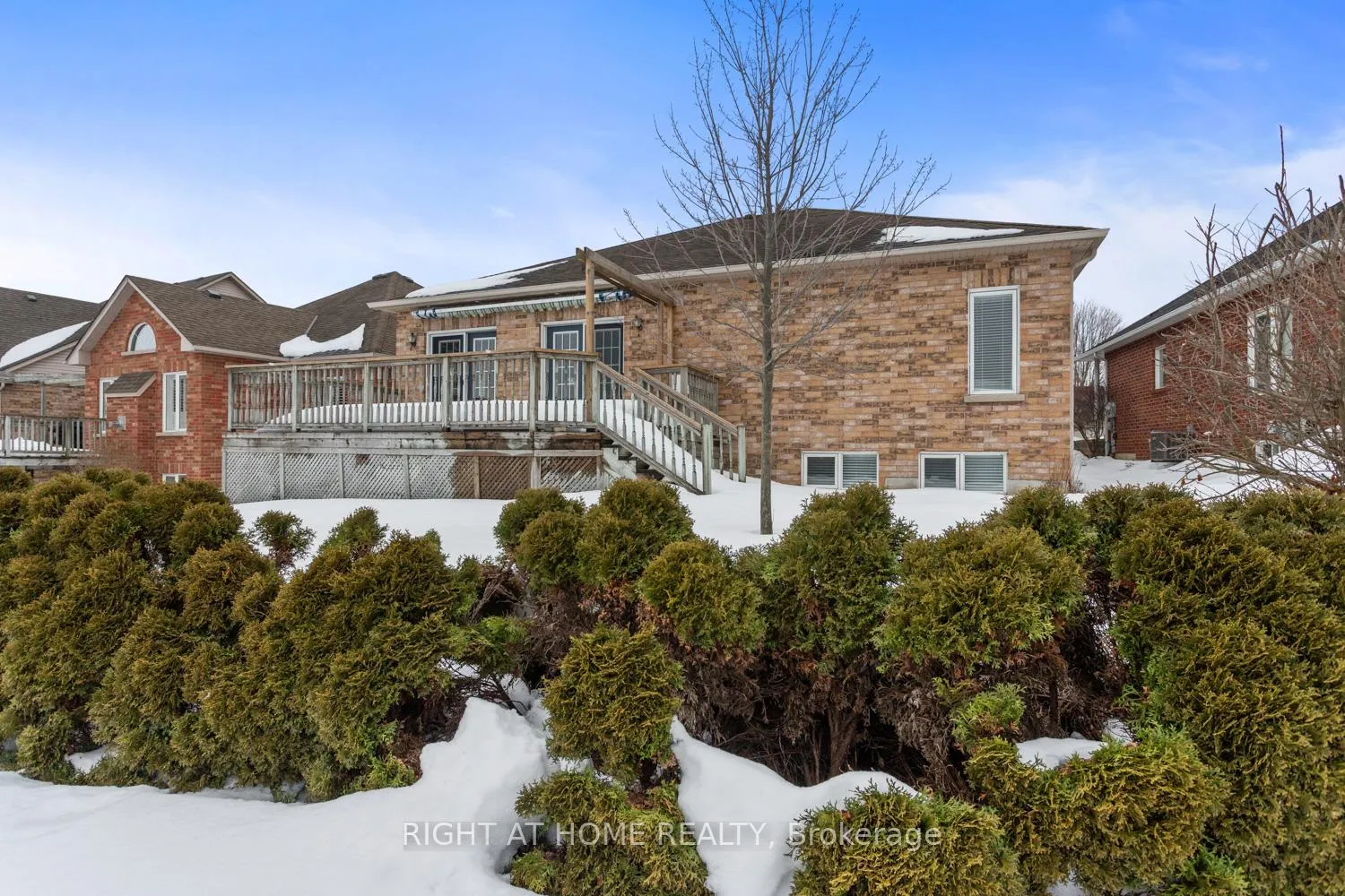 Photo 3 of 295 Waterbury Crescent, Scugog, Port Perry — HOMEH