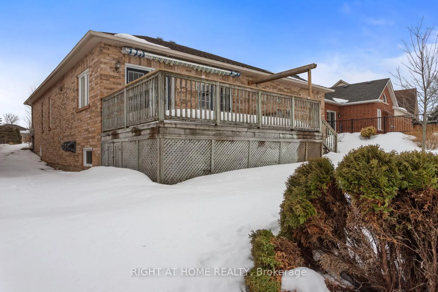 Photo 5 of 295 Waterbury Crescent, Scugog, Port Perry — HOMEH