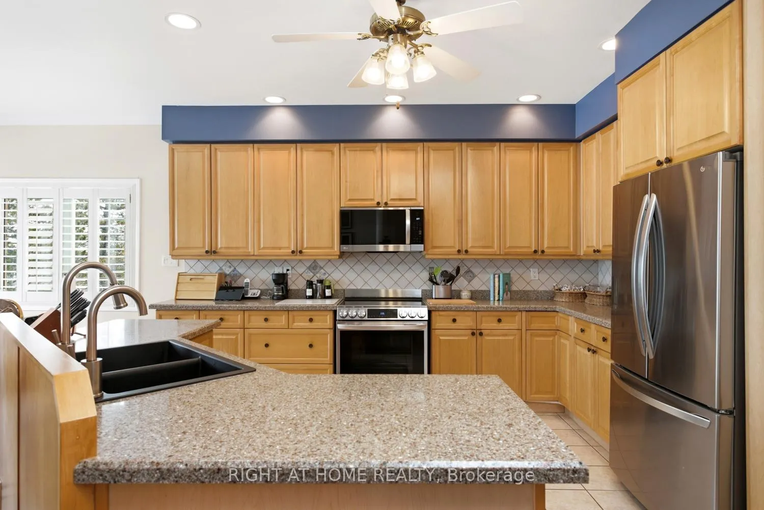 Photo 9 of 295 Waterbury Crescent, Scugog, Port Perry — HOMEH