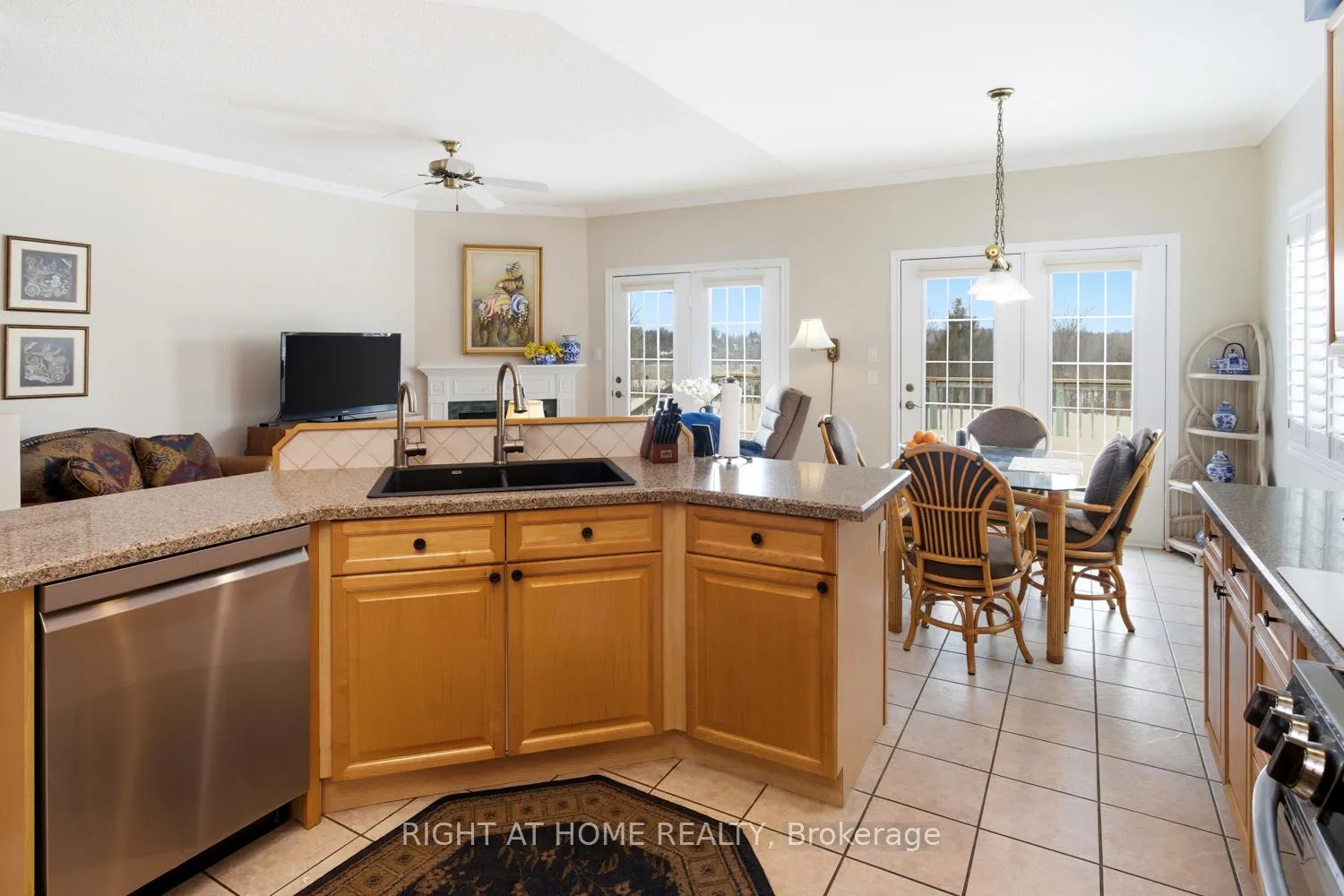 Photo 11 of 295 Waterbury Crescent, Scugog, Port Perry — HOMEH