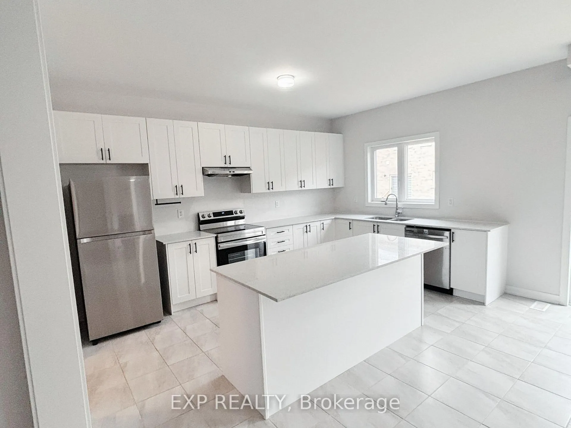 Photo 6 of 23 Bird Street, Norfolk, Simcoe — HOMEH