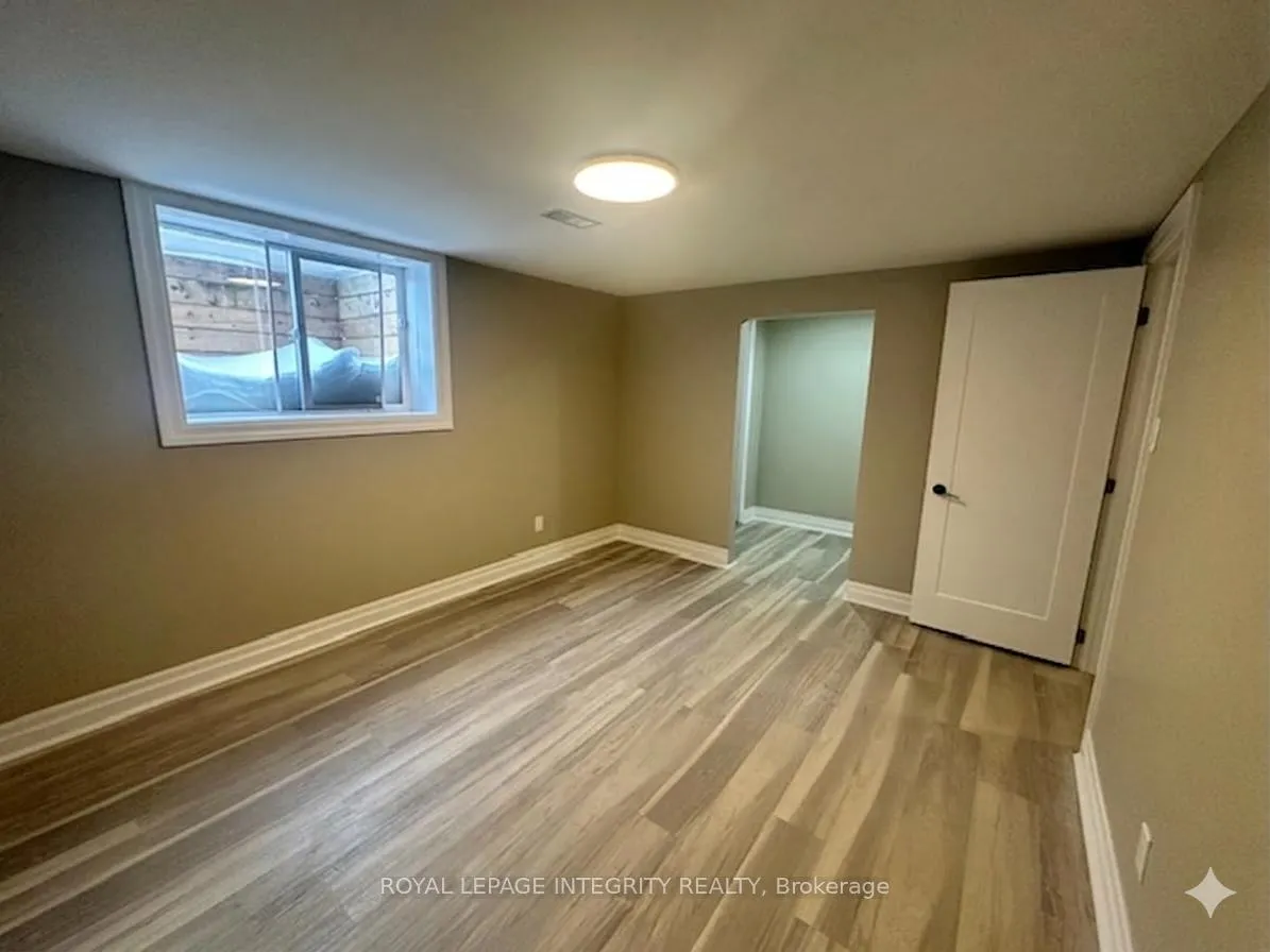 Photo 9 of Unit B, 1398 Jamison Avenue, Ottawa, Bilberry Creek/Queenswood Heights — HOMEH