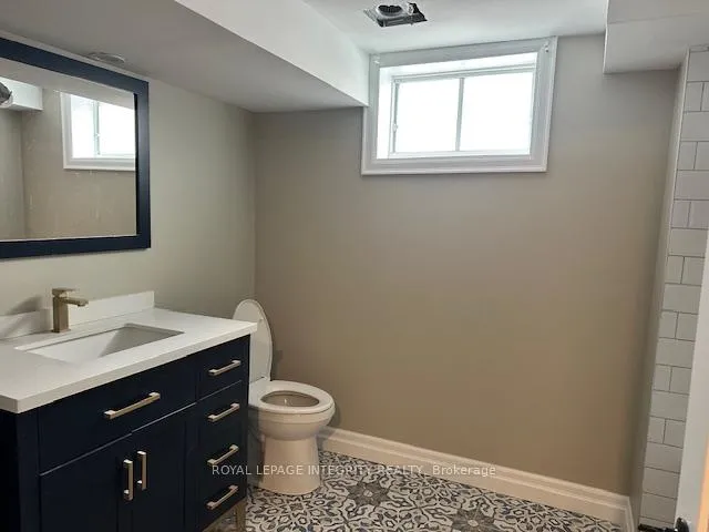 Photo 10 of Unit B, 1398 Jamison Avenue, Ottawa, Bilberry Creek/Queenswood Heights — HOMEH