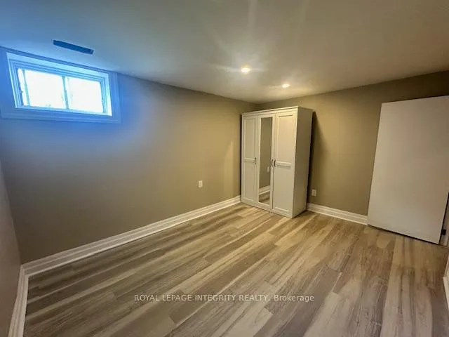 Photo 17 of Unit B, 1398 Jamison Avenue, Ottawa, Bilberry Creek/Queenswood Heights — HOMEH
