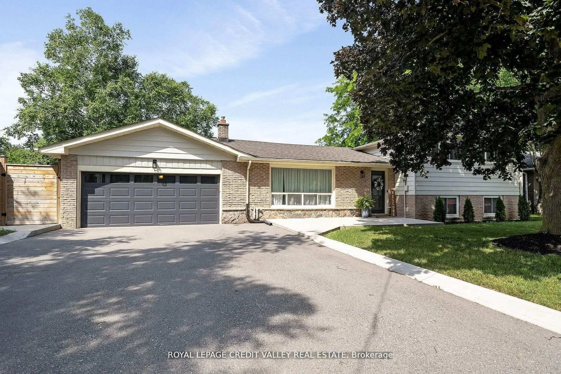 Photo 2 of 47 Larry Street, Caledon, Caledon East — HOMEH