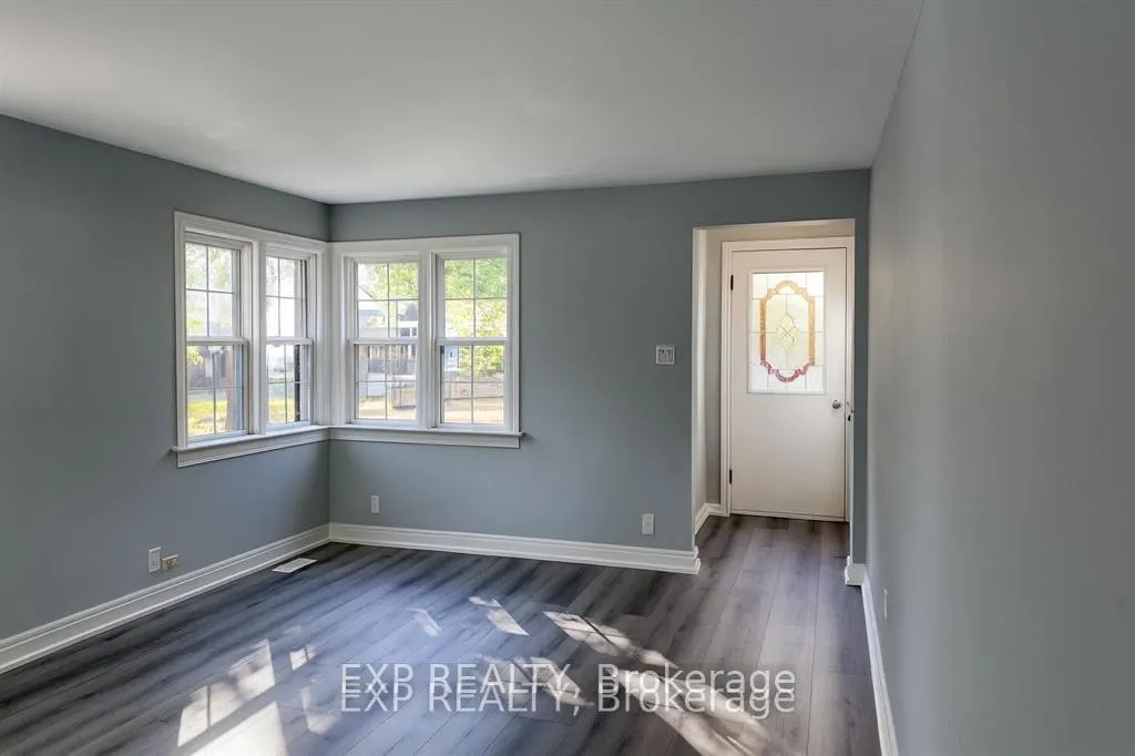 Photo 5 of 20 Marmora Street, St. Catharines, E. Chester — HOMEH