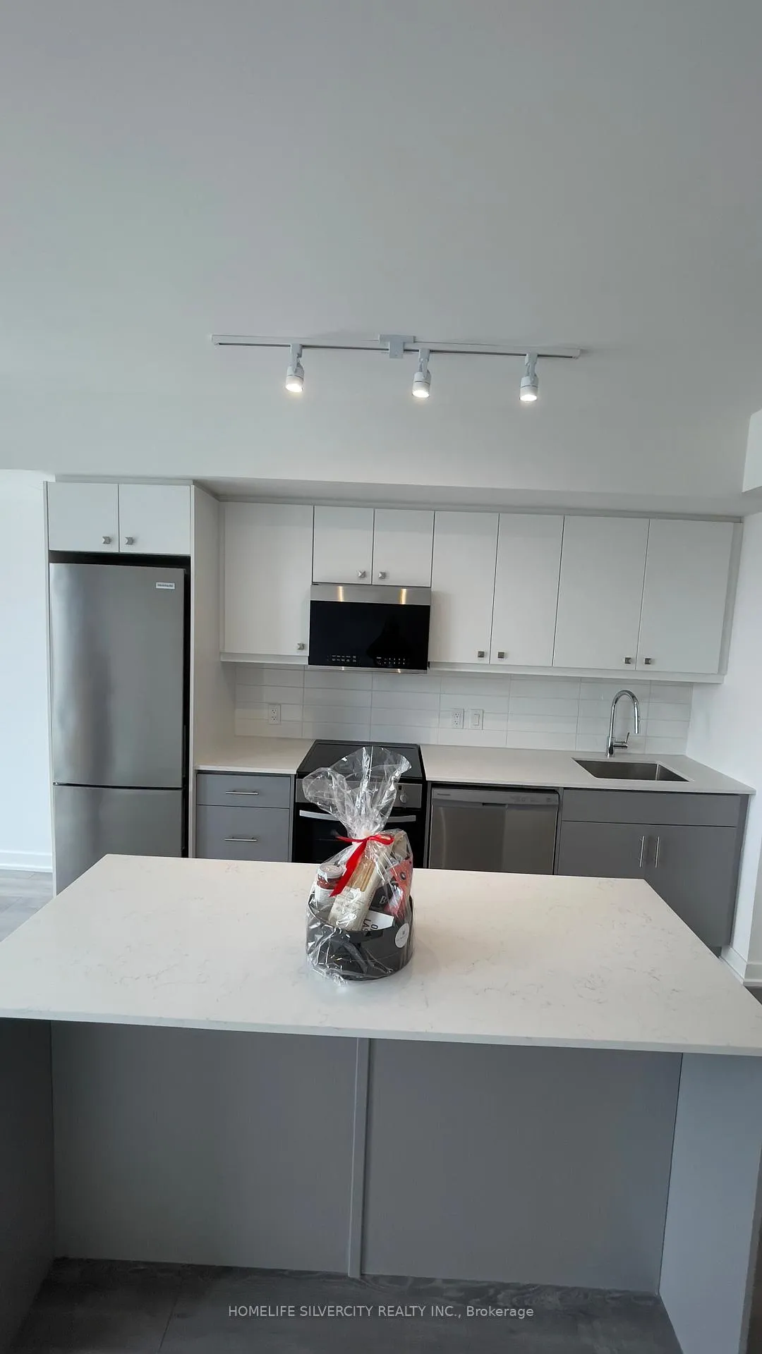 Photo 7 of Unit 422, 2 Manderley Drive, Scarborough, Birchcliffe-Cliffside — HOMEH