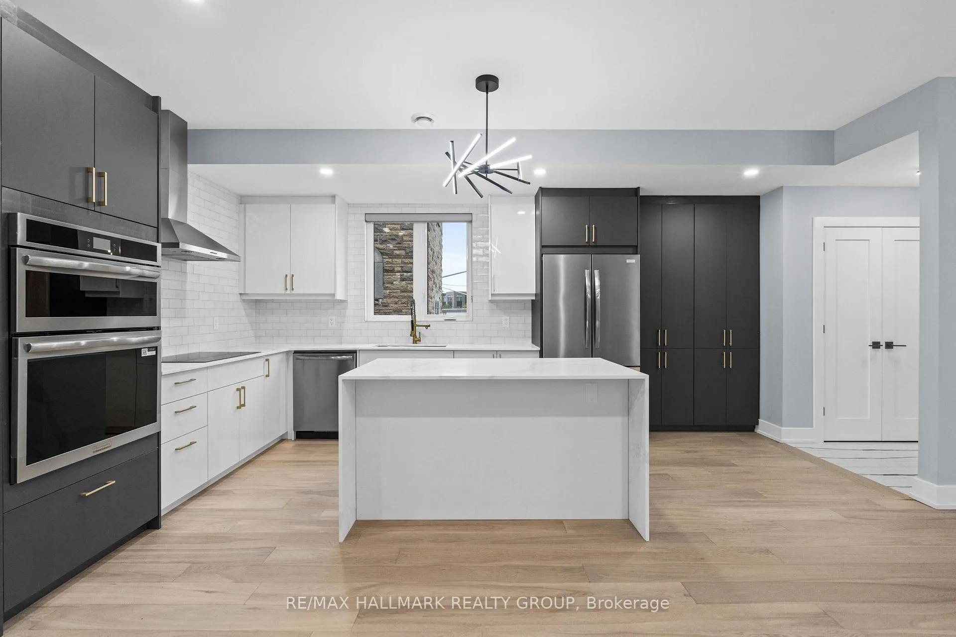 Photo 7 of Unit A, 886 Byron Avenue, Ottawa, McKellar/Highland — HOMEH