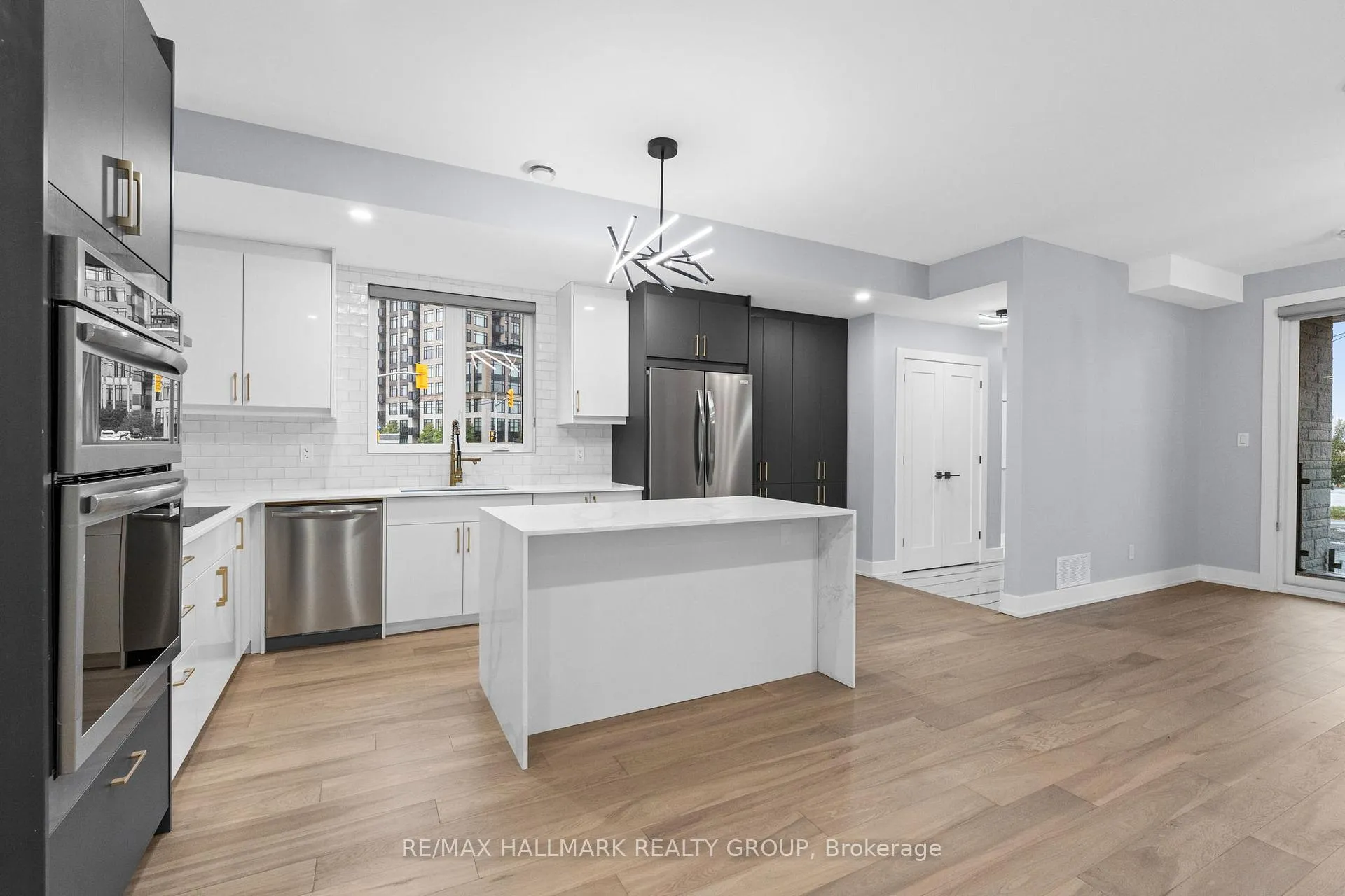 Photo 8 of Unit A, 886 Byron Avenue, Ottawa, McKellar/Highland — HOMEH