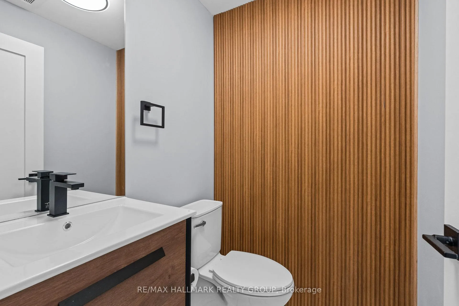 Photo 17 of Unit A, 886 Byron Avenue, Ottawa, McKellar/Highland — HOMEH