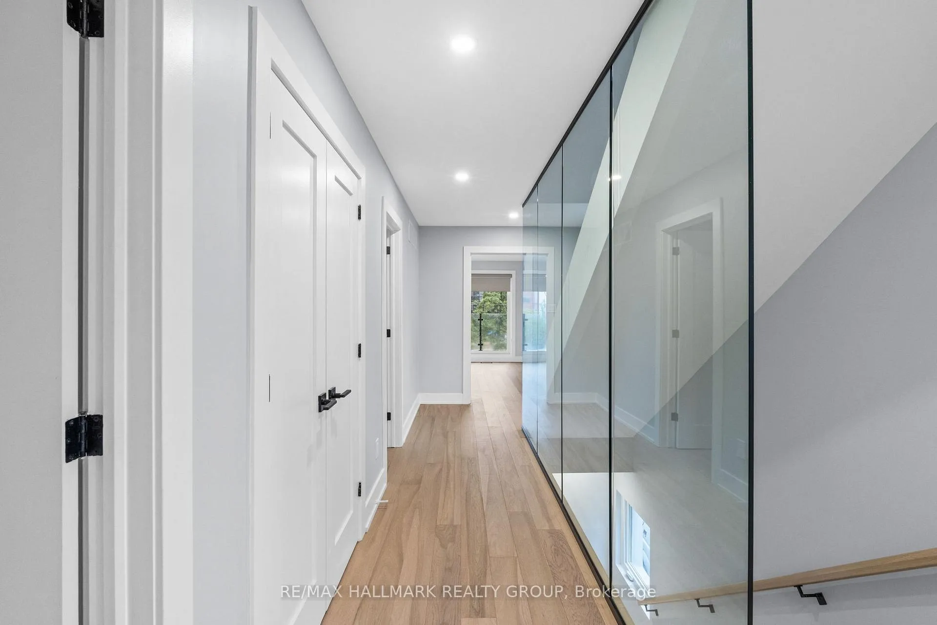 Photo 20 of Unit A, 886 Byron Avenue, Ottawa, McKellar/Highland — HOMEH