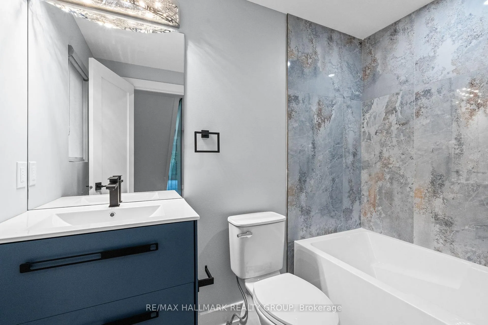 Photo 32 of Unit A, 886 Byron Avenue, Ottawa, McKellar/Highland — HOMEH