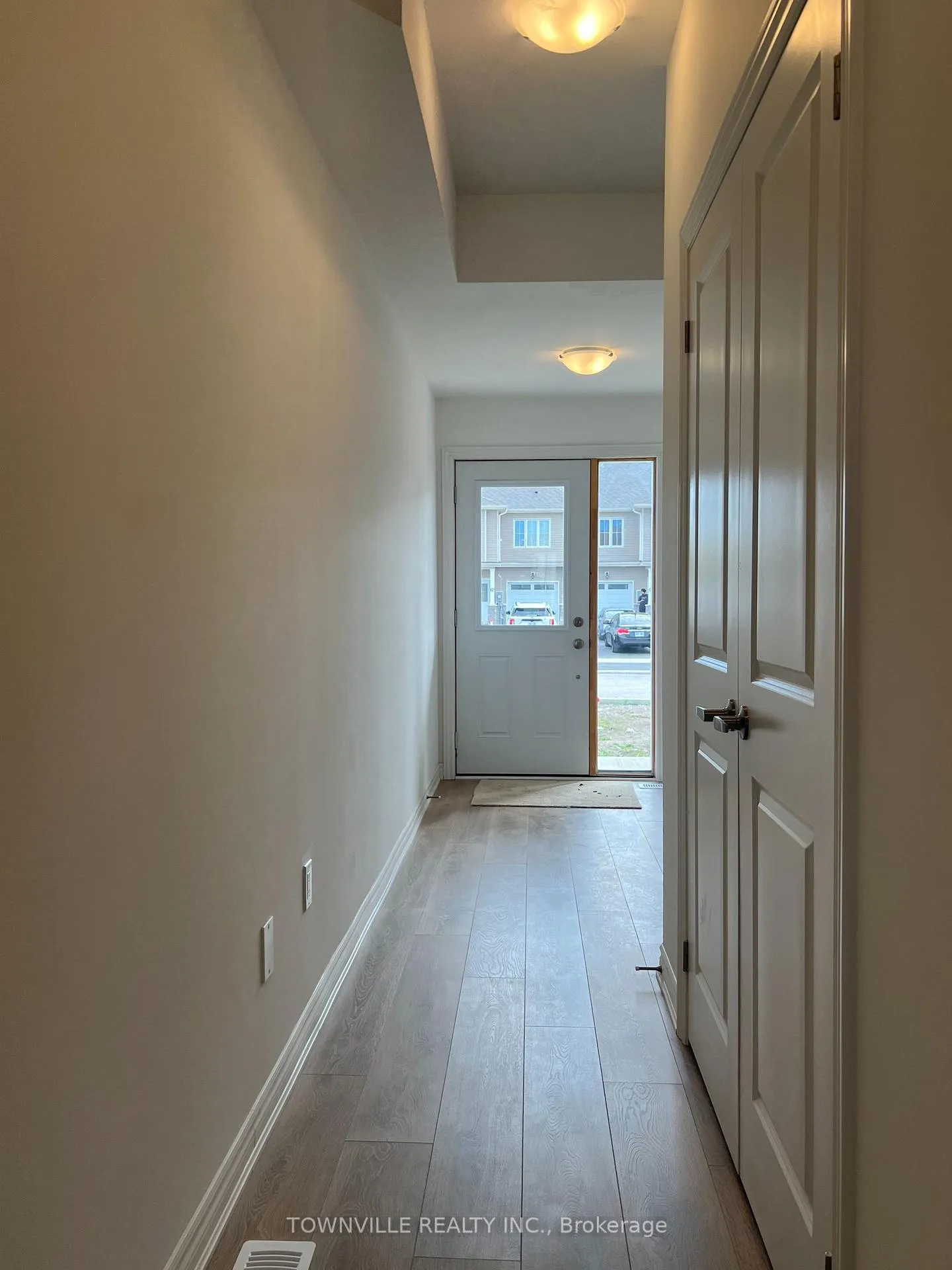 Photo 2 of 63 Lincoln Drive, Belleville, Belleville Ward — HOMEH