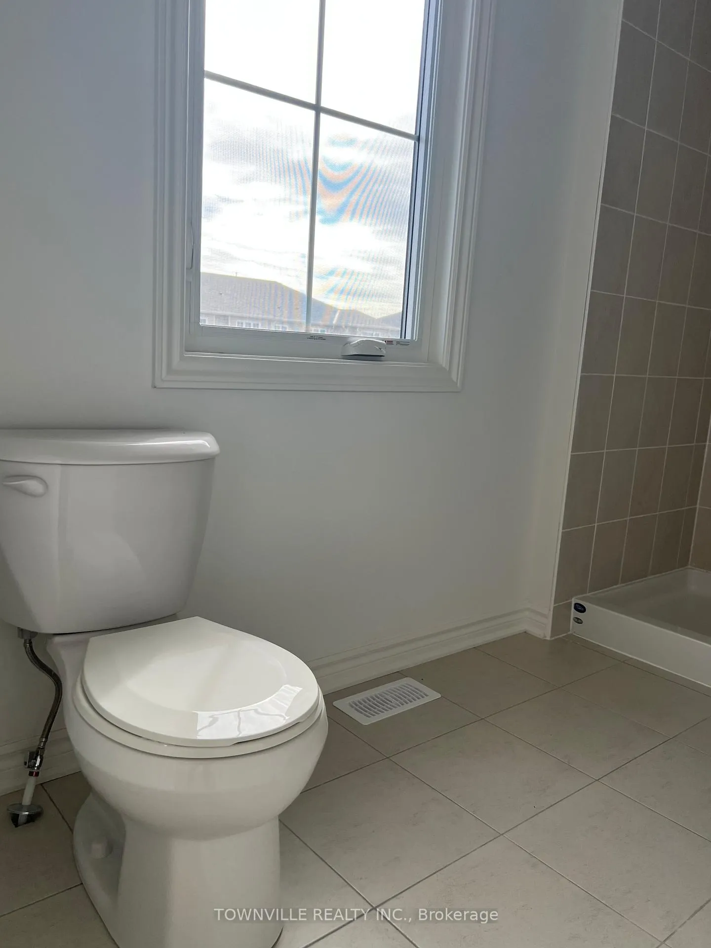 Photo 4 of 63 Lincoln Drive, Belleville, Belleville Ward — HOMEH