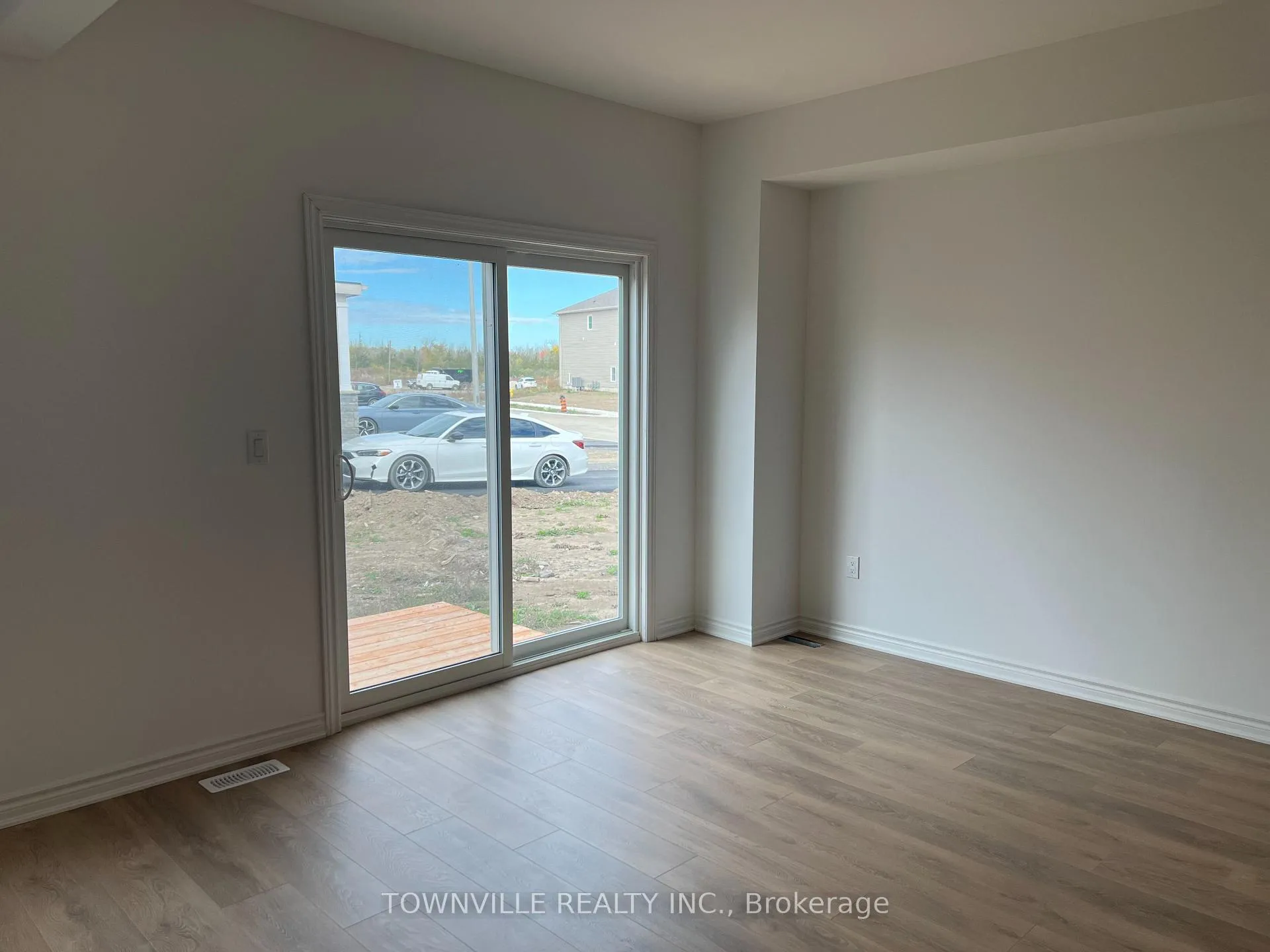 Photo 9 of 63 Lincoln Drive, Belleville, Belleville Ward — HOMEH