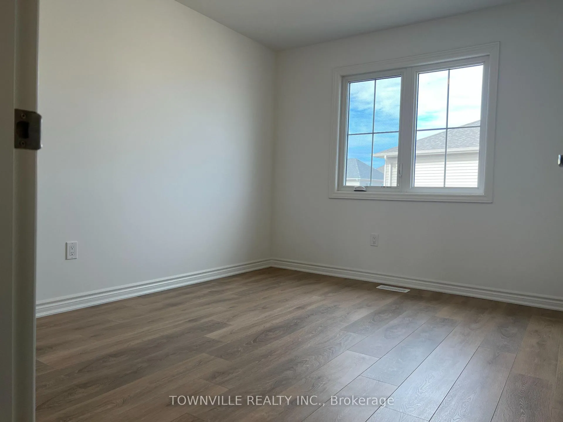 Photo 11 of 63 Lincoln Drive, Belleville, Belleville Ward — HOMEH