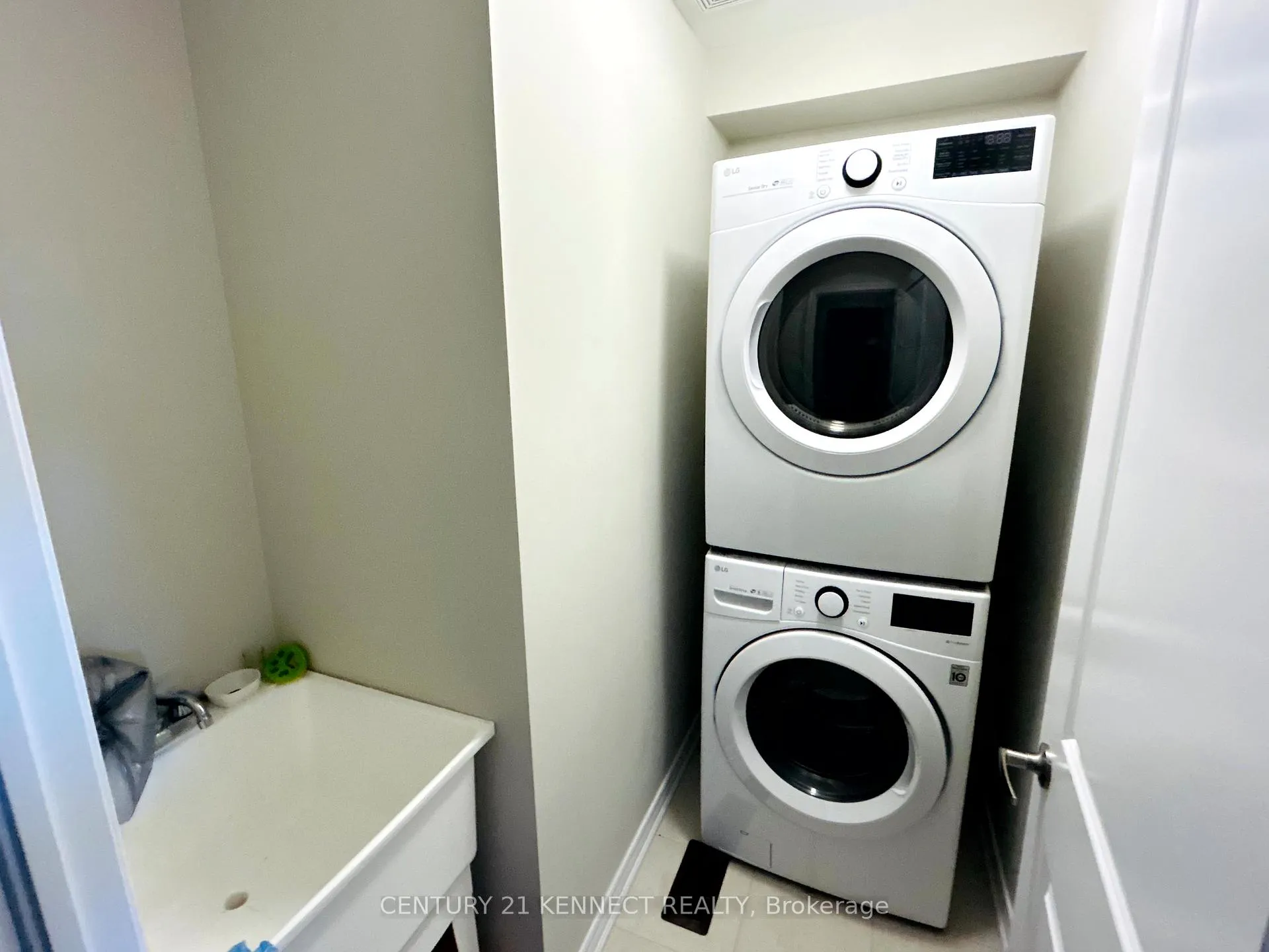 Photo 9 of Unit Bsmt, 1918 Donald Cousens Parkway, Markham, Cornell — HOMEH