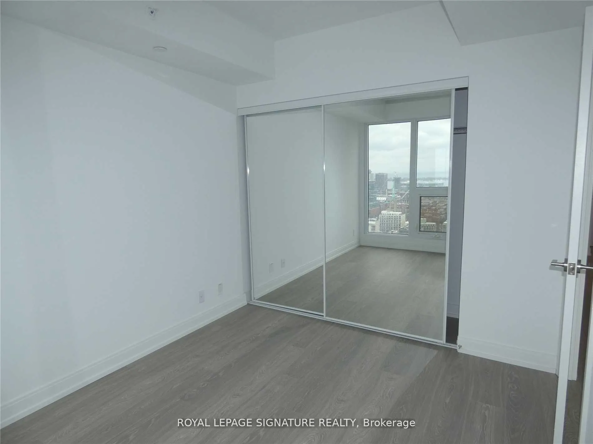 Photo 6 of Unit 3706, 181 Dundas Street E, Toronto, Church-Yonge Corridor — HOMEH