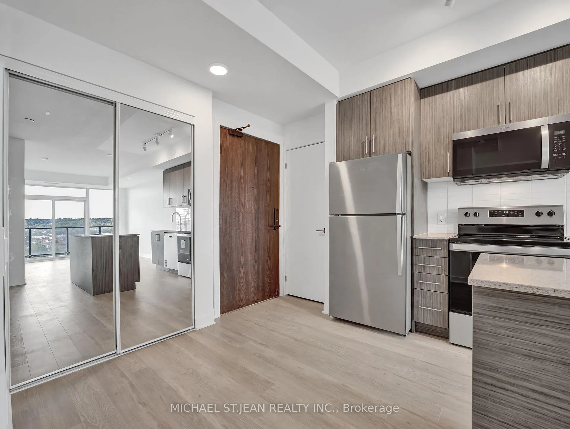 Photo 9 of Unit 1418, 2782 Barton Street E, Hamilton, Grayside — HOMEH
