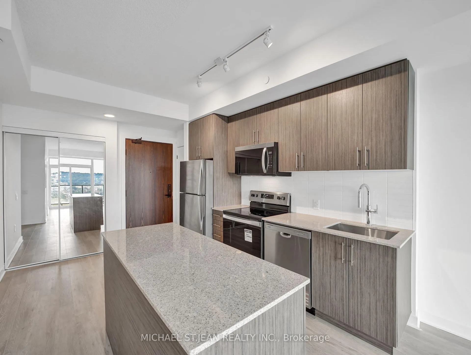 Photo 11 of Unit 1418, 2782 Barton Street E, Hamilton, Grayside — HOMEH