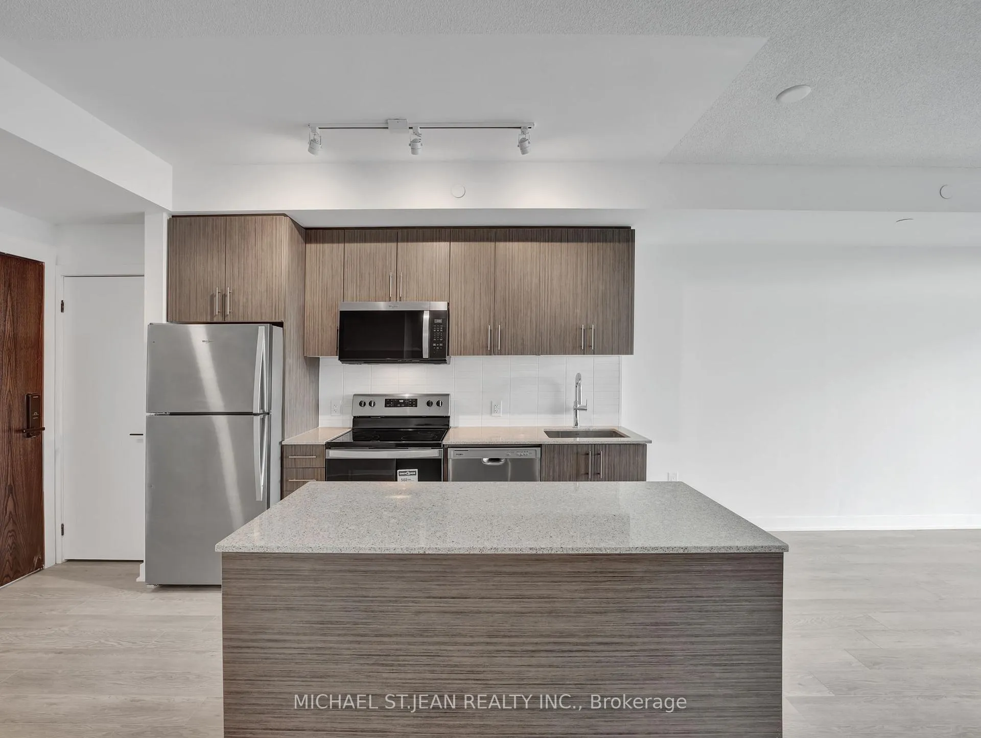 Photo 13 of Unit 1418, 2782 Barton Street E, Hamilton, Grayside — HOMEH