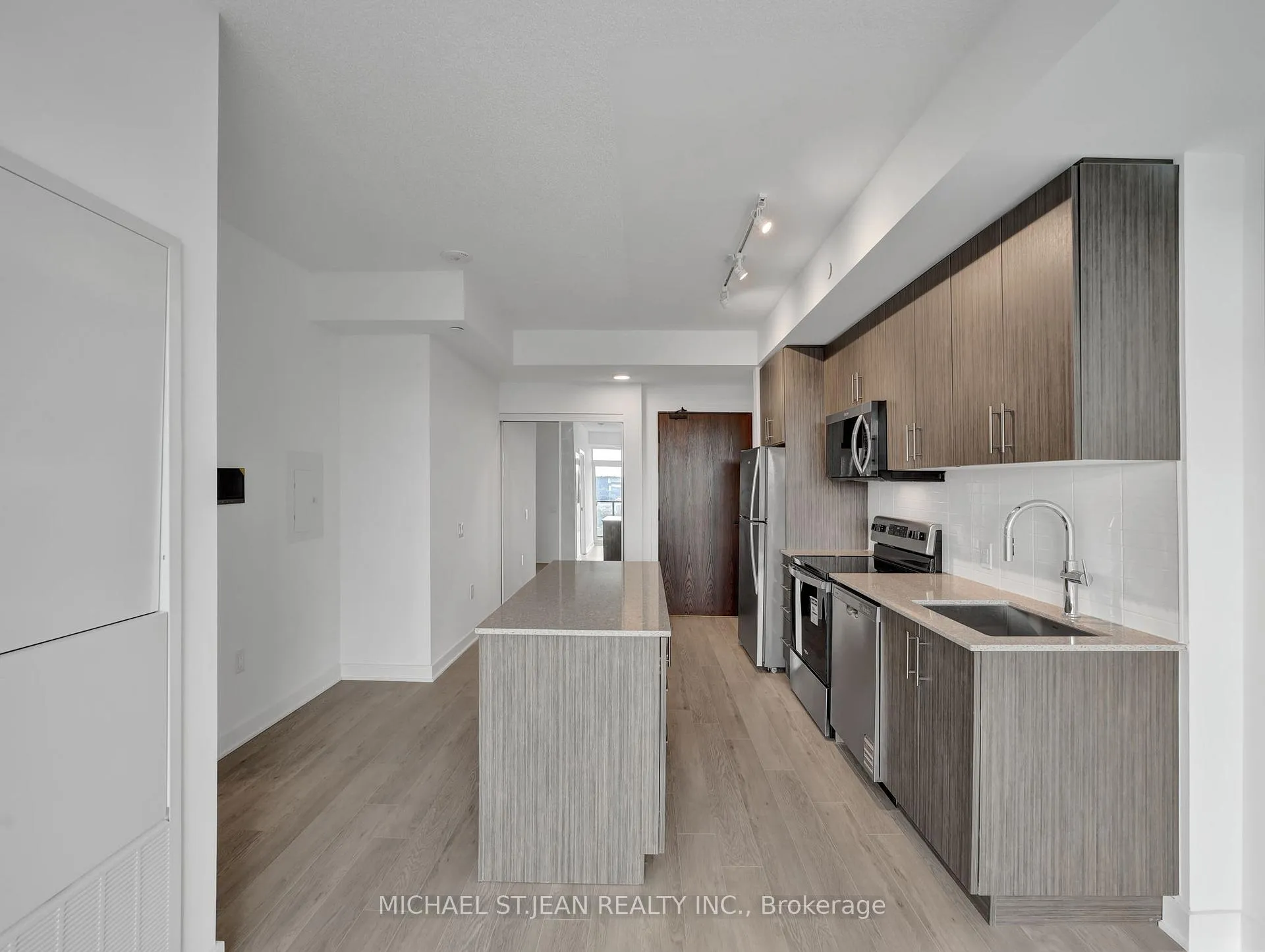Photo 17 of Unit 1418, 2782 Barton Street E, Hamilton, Grayside — HOMEH