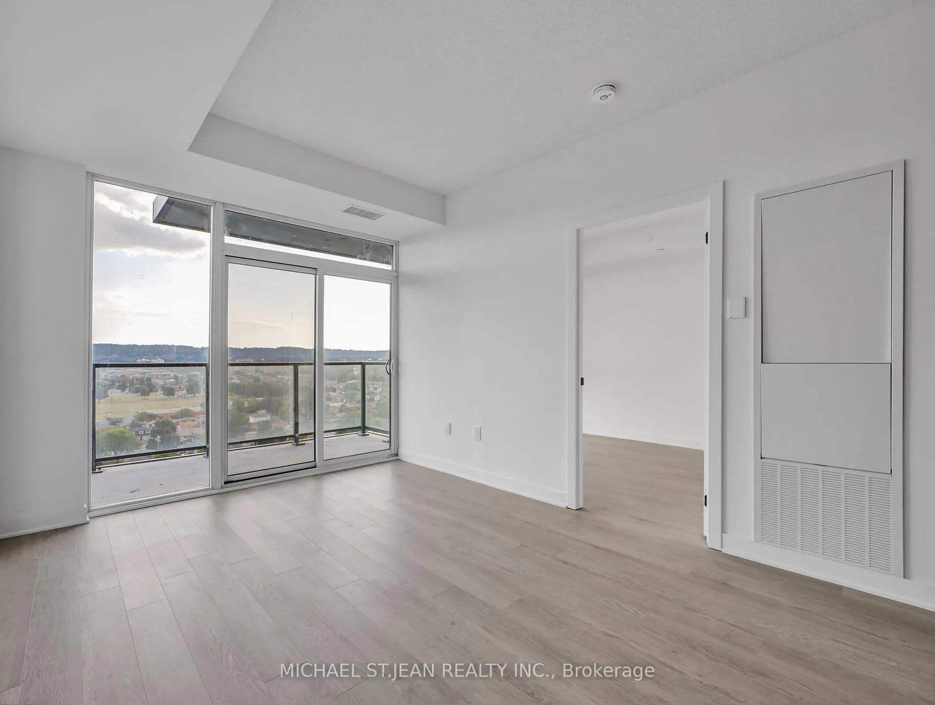 Photo 24 of Unit 1418, 2782 Barton Street E, Hamilton, Grayside — HOMEH