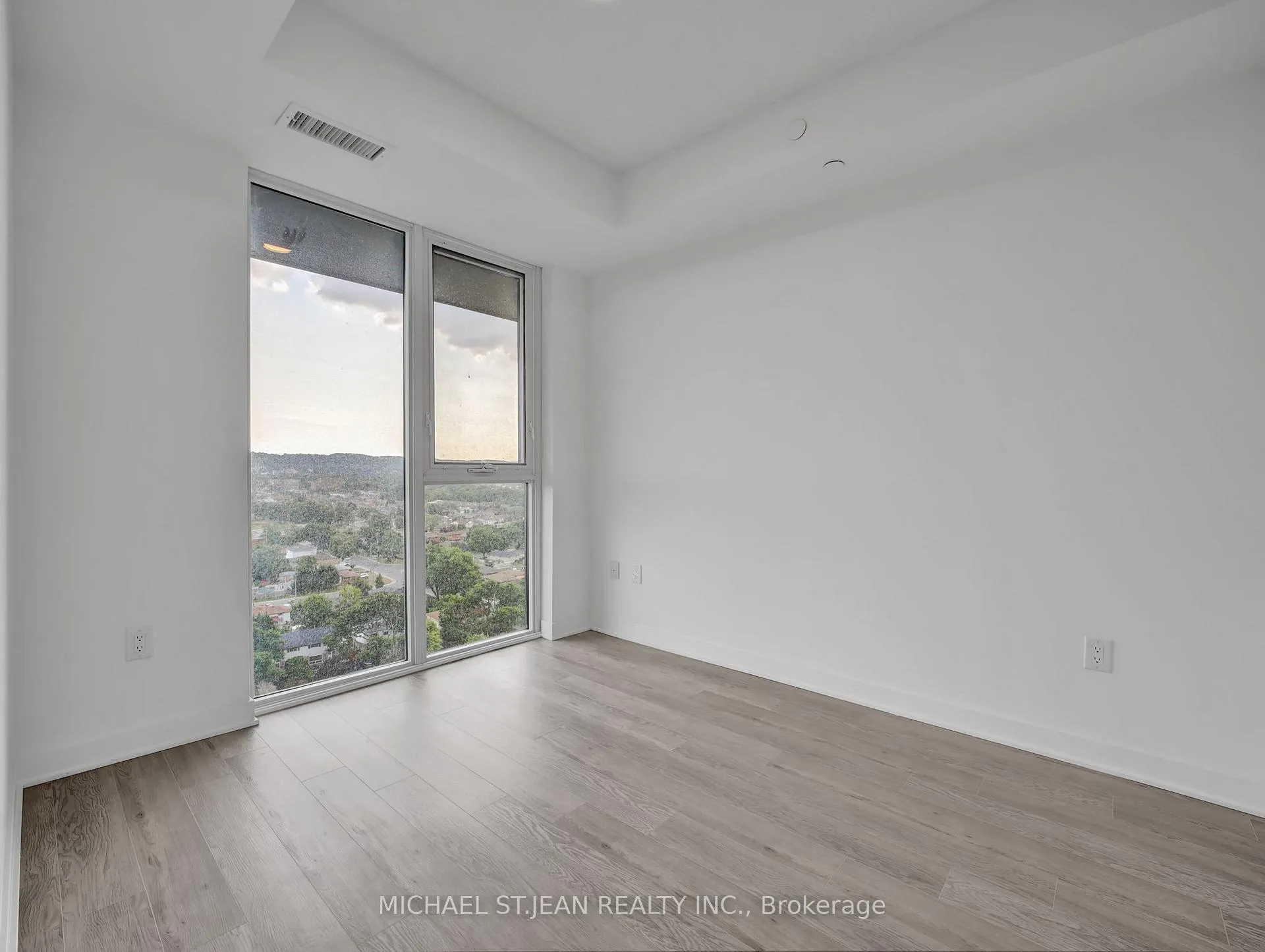 Photo 28 of Unit 1418, 2782 Barton Street E, Hamilton, Grayside — HOMEH