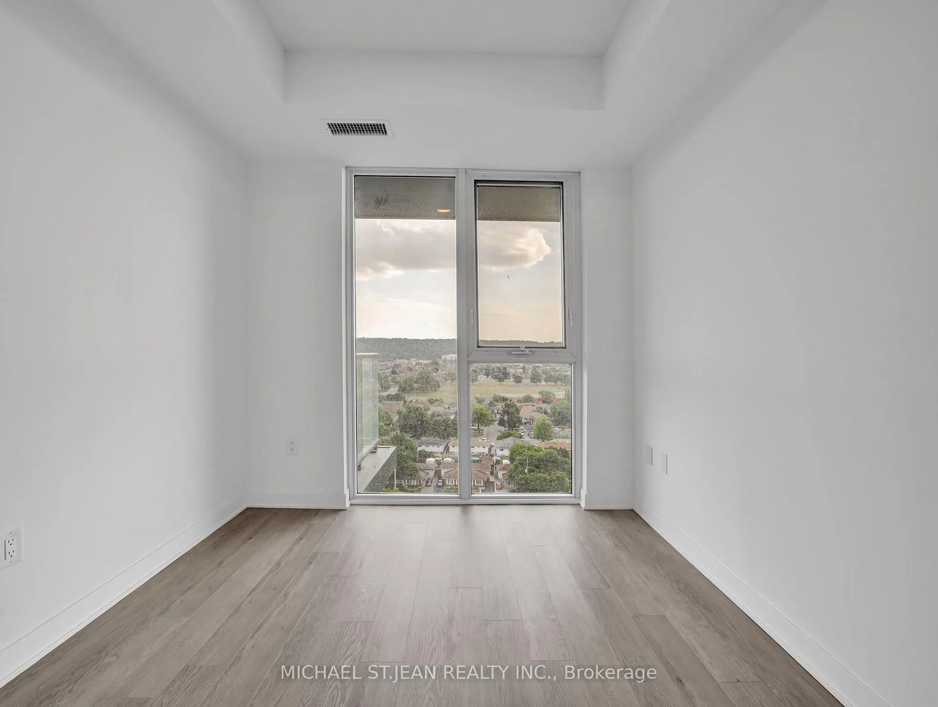 Photo 29 of Unit 1418, 2782 Barton Street E, Hamilton, Grayside — HOMEH