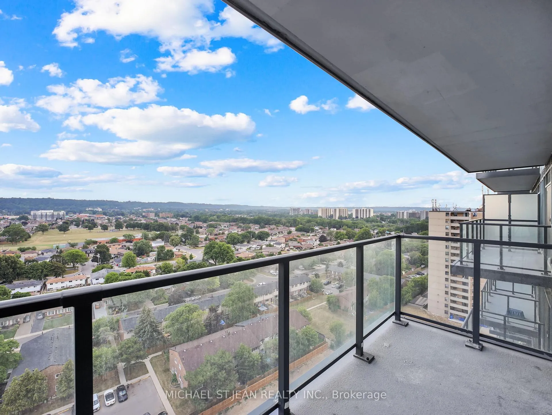 Photo 31 of Unit 1418, 2782 Barton Street E, Hamilton, Grayside — HOMEH