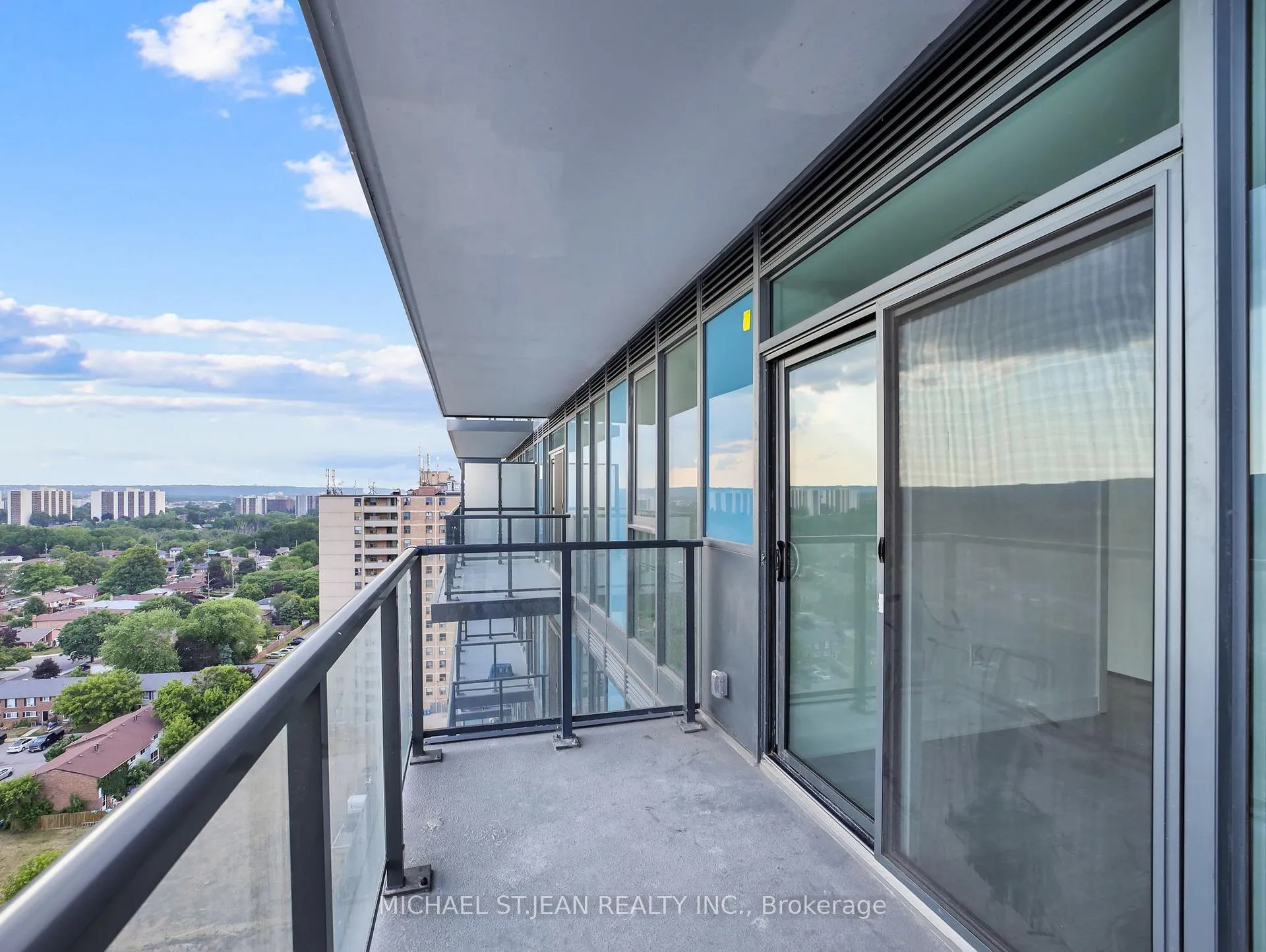Photo 32 of Unit 1418, 2782 Barton Street E, Hamilton, Grayside — HOMEH
