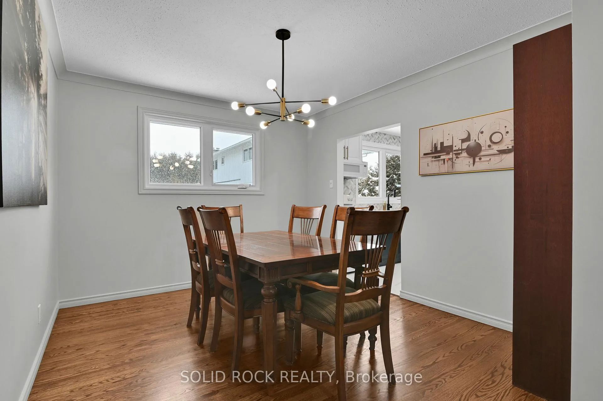 Photo 9 of 28 Carbrooke Street, Ottawa, Kanata - Glencairn/Hazeldean — HOMEH