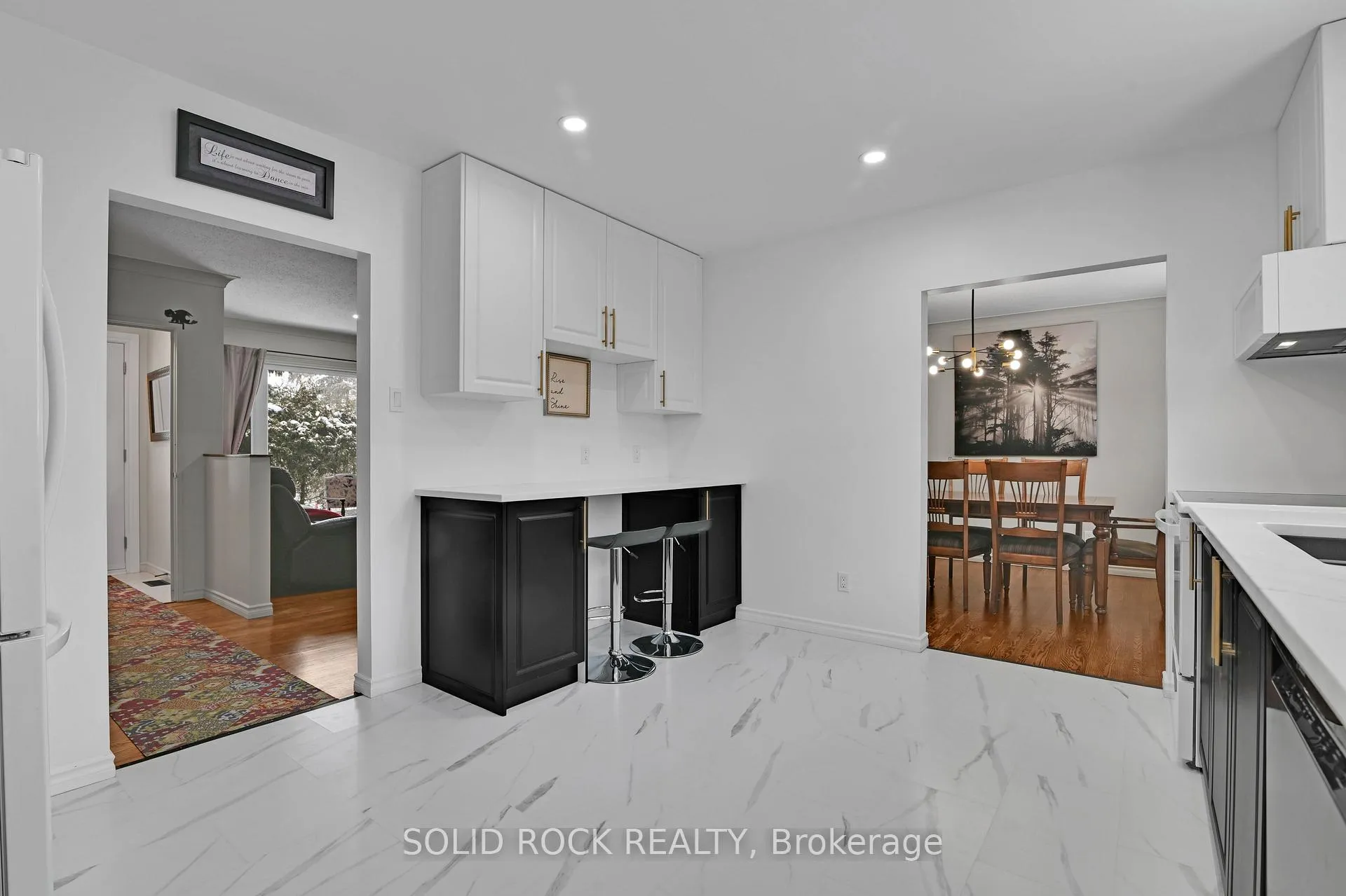 Photo 11 of 28 Carbrooke Street, Ottawa, Kanata - Glencairn/Hazeldean — HOMEH