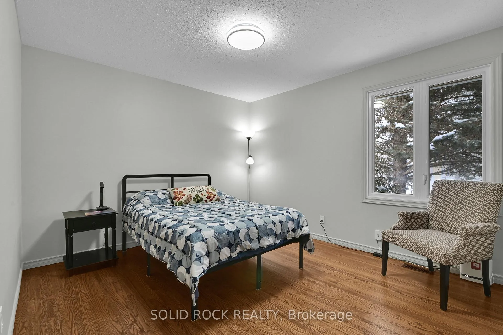 Photo 17 of 28 Carbrooke Street, Ottawa, Kanata - Glencairn/Hazeldean — HOMEH