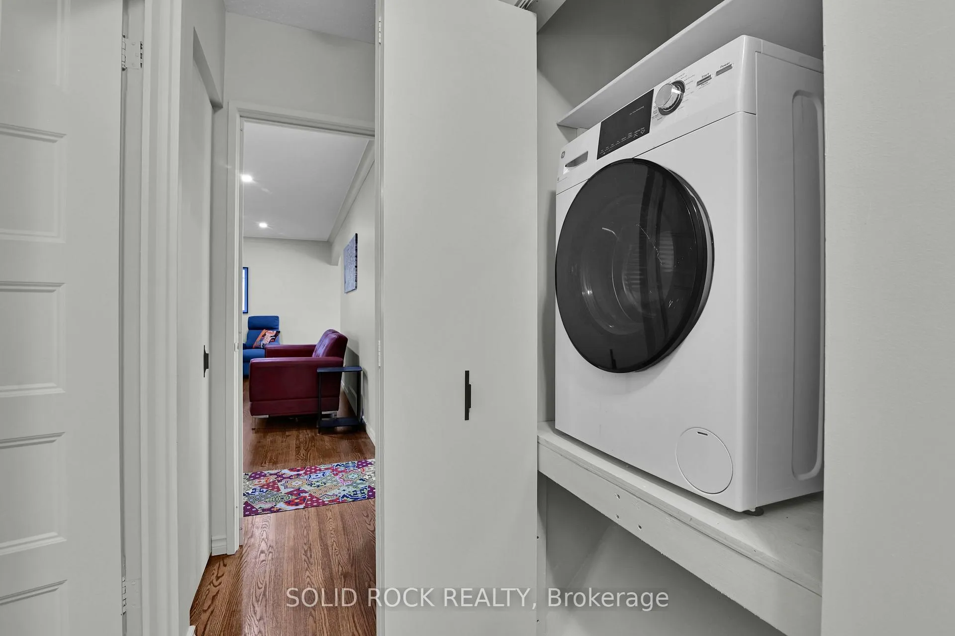 Photo 24 of 28 Carbrooke Street, Ottawa, Kanata - Glencairn/Hazeldean — HOMEH