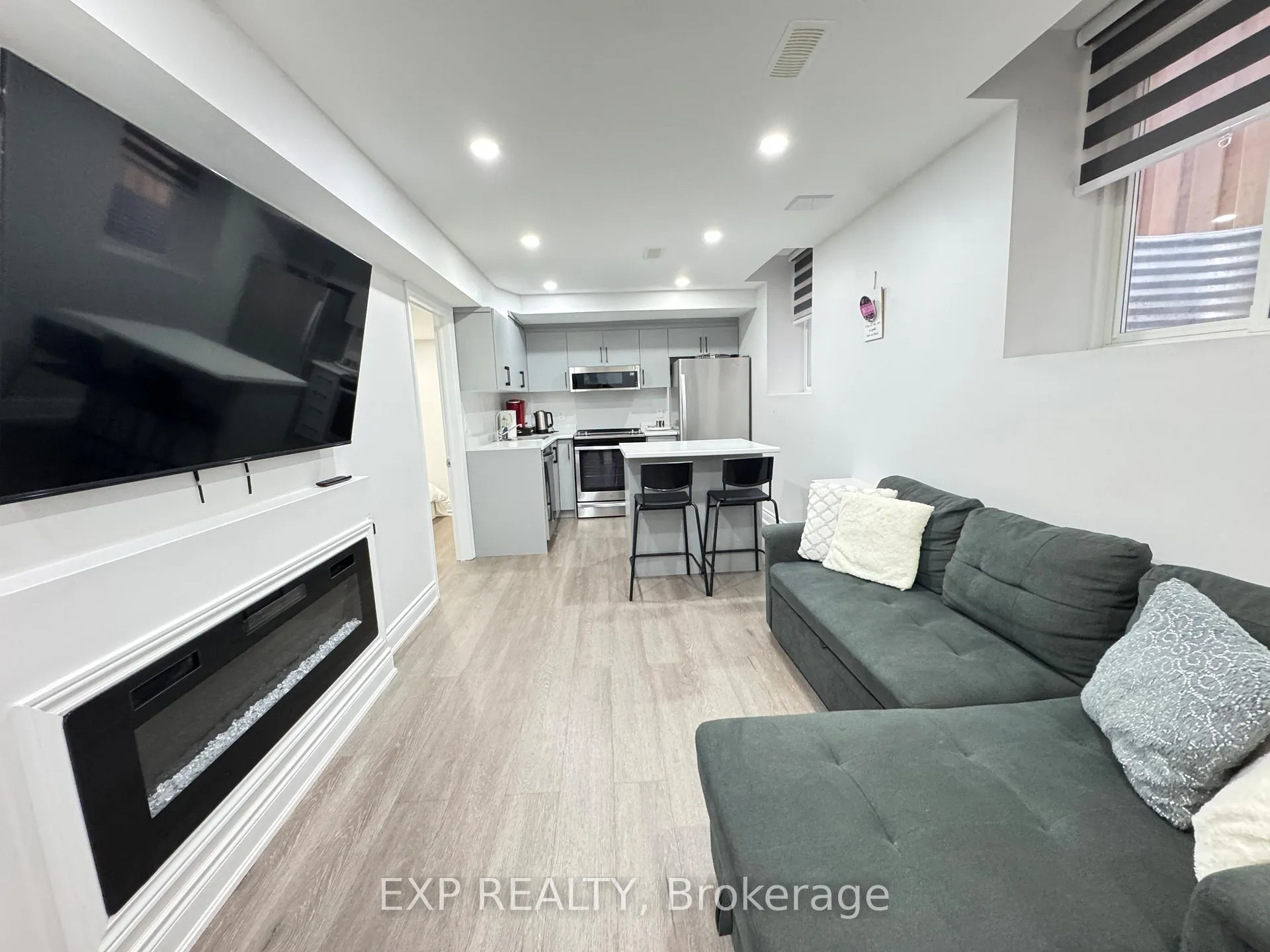 Photo 4 of Unit Basement, 164 Morningside Drive, Halton Hills, Georgetown — HOMEH