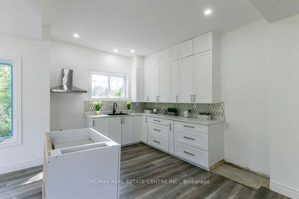 Photo 8 of 1411 Hwy 56, Hamilton, Rural Glanbrook — HOMEH