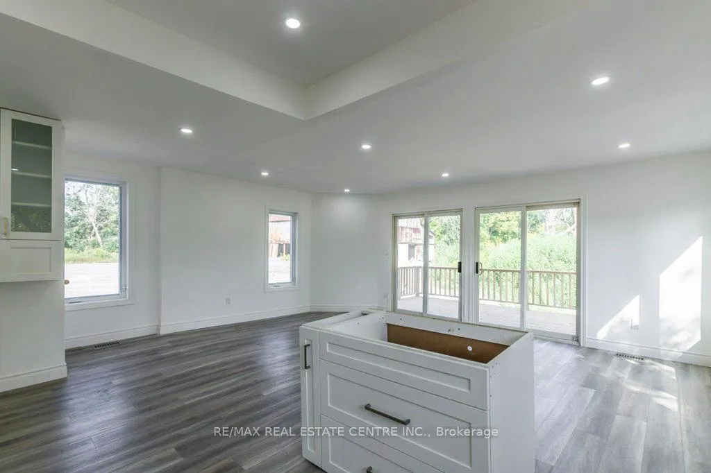 Photo 10 of 1411 Hwy 56, Hamilton, Rural Glanbrook — HOMEH