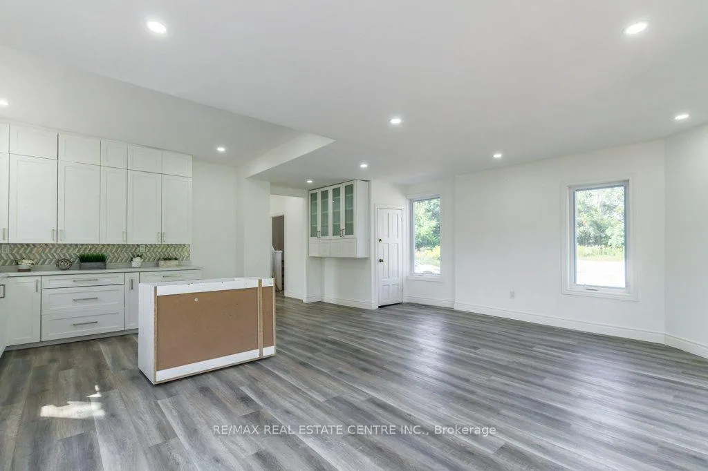 Photo 12 of 1411 Hwy 56, Hamilton, Rural Glanbrook — HOMEH