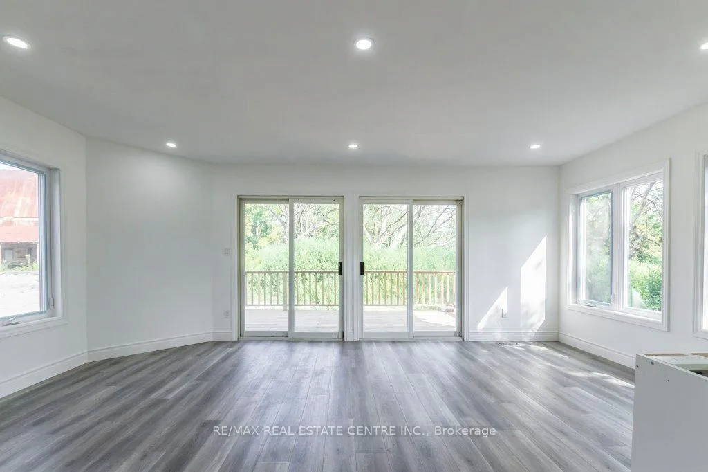 Photo 13 of 1411 Hwy 56, Hamilton, Rural Glanbrook — HOMEH