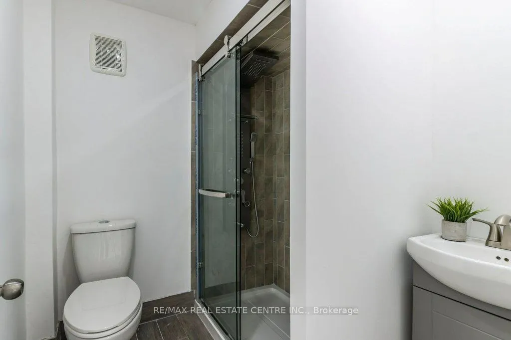 Photo 14 of 1411 Hwy 56, Hamilton, Rural Glanbrook — HOMEH