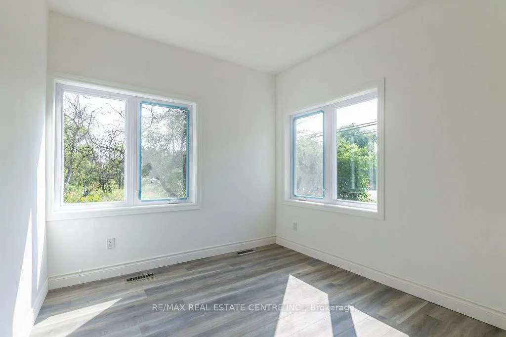 Photo 16 of 1411 Hwy 56, Hamilton, Rural Glanbrook — HOMEH