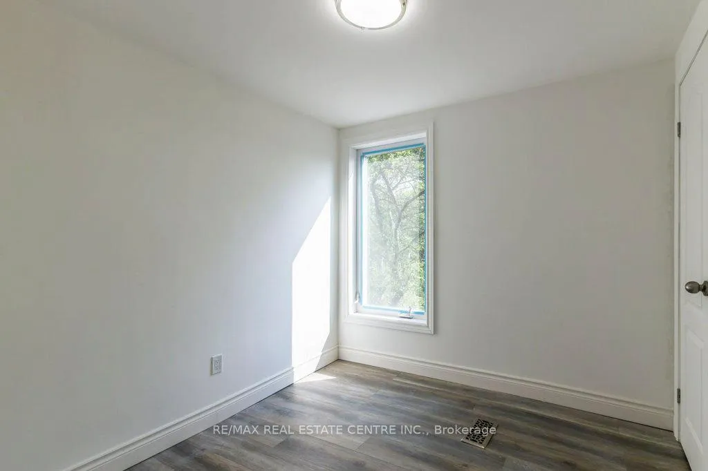 Photo 24 of 1411 Hwy 56, Hamilton, Rural Glanbrook — HOMEH