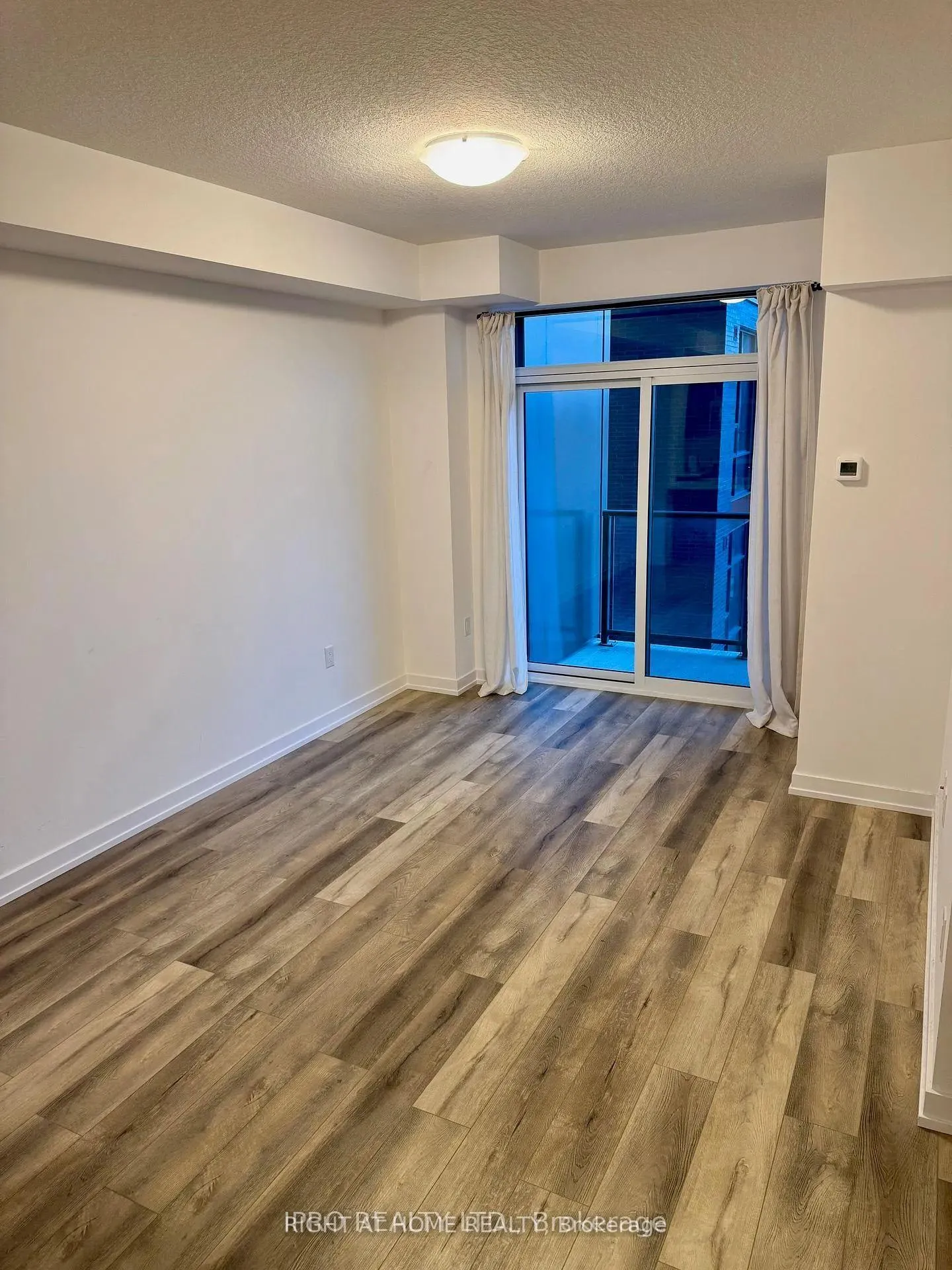 Photo 8 of Unit 316, 470 Dundas Street E, Hamilton, Waterdown — HOMEH