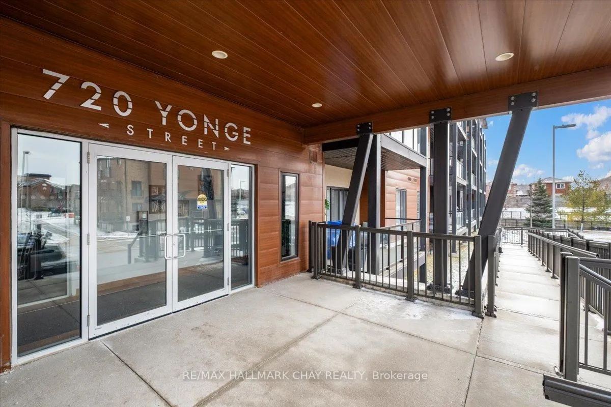 Photo 2 of Unit 306, 720 Yonge Street, Barrie, Painswick South — HOMEH