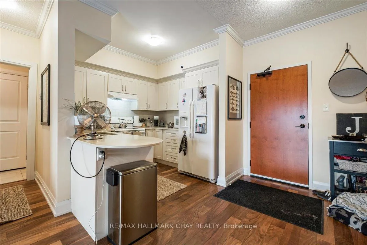 Photo 11 of Unit 306, 720 Yonge Street, Barrie, Painswick South — HOMEH
