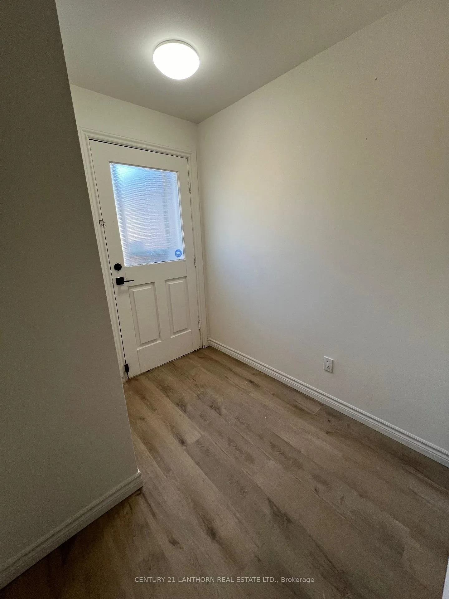 Photo 11 of 29 Everett Street, Belleville, Belleville Ward — HOMEH