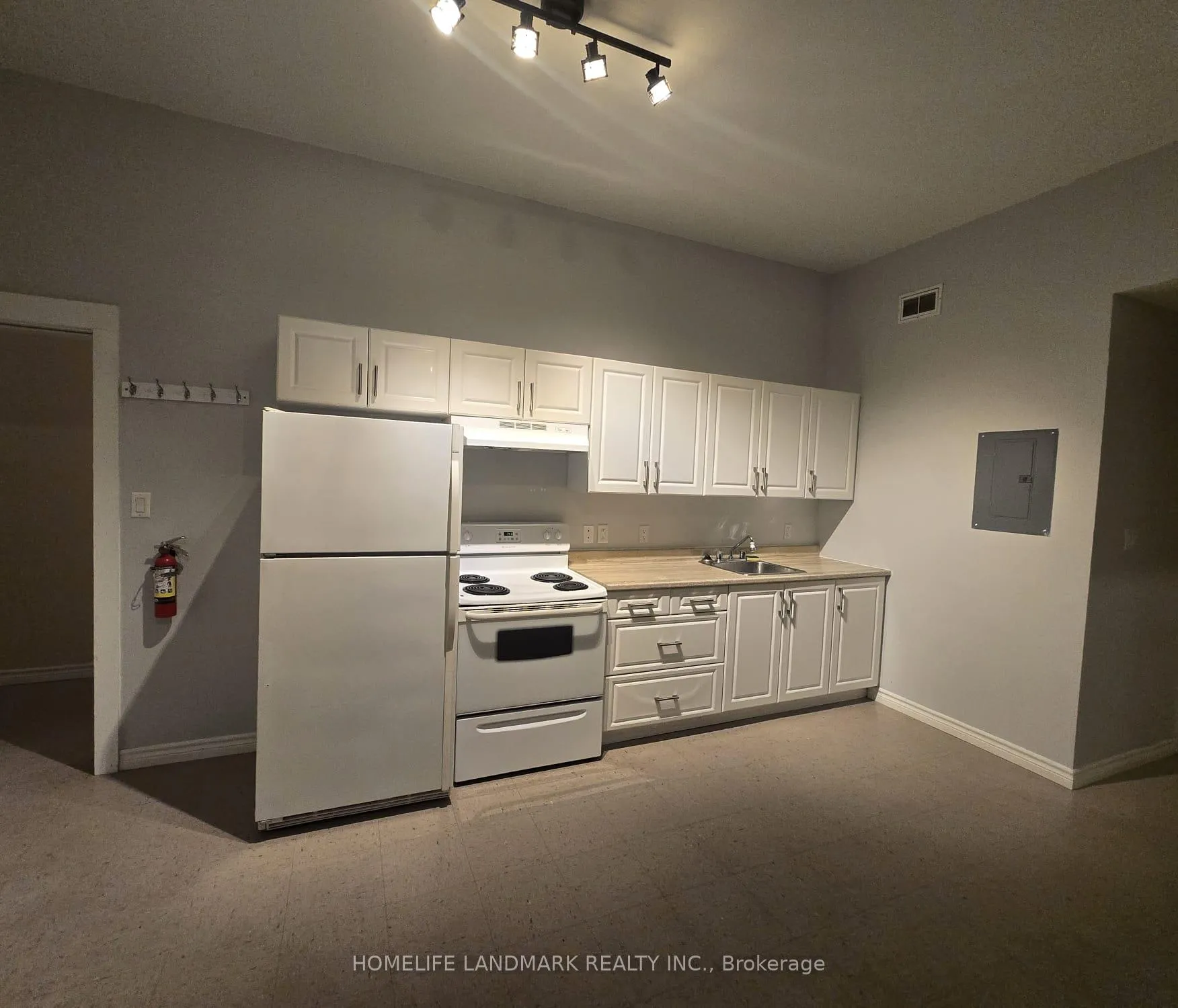 Photo 3 of Unit Unit 2, 300 Main Street S, Deseronto, Deseronto (Town) — HOMEH
