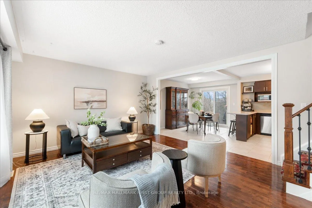 Photo 8 of 7 Cole Avenue, Clarington, Bowmanville — HOMEH