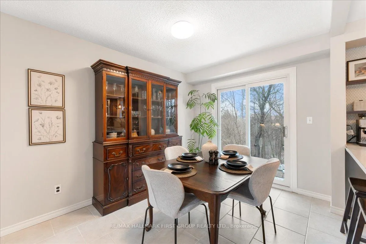 Photo 11 of 7 Cole Avenue, Clarington, Bowmanville — HOMEH